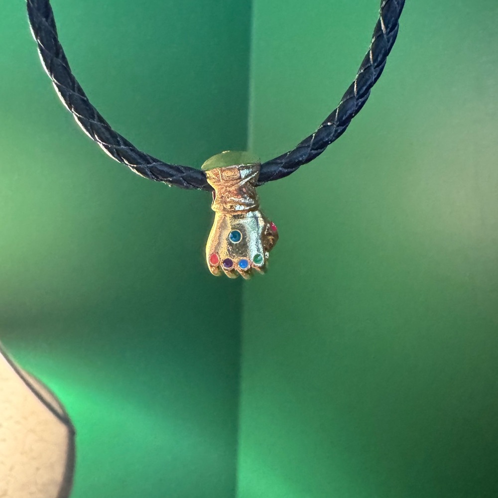 Thanos Gauntlet Pandora Like Charm